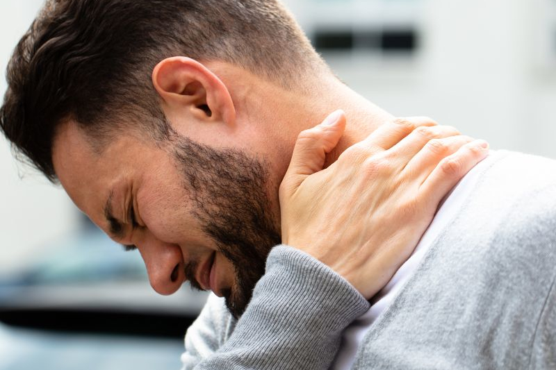 Neck Pain Treatment in Algonquin at Fox River MedSpa in Algonquin, Illinois